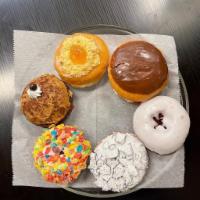 Half Dozen Donuts · A variety of our freshly made cake & yeast donuts.
***WHILE SUPPLIES LAST***