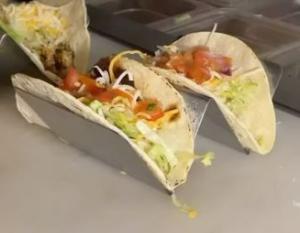 Street Taco · 3 tacos: shrimp, beef, chicken
Lettuce, Cheese, sour cream, pico