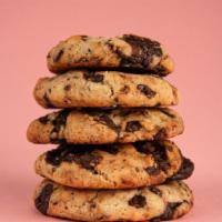 chocolate chunk cookies · 