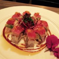8 Pieces Sun RIZE on Lincoln Blvd Roll · Spicy crab meat salad and cooked shrimp wrapped with tuna and spicy sesame dressing. Medium ...