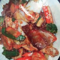 H1. Happy Family · Jumbo shrimp, chicken, beef, pork with mixed vegetable in special sauce.