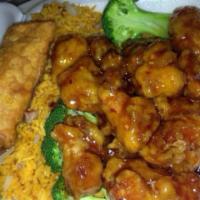 General Tso's Chicken Combination Platter · Served with choice of rice and egg roll. Spicy.