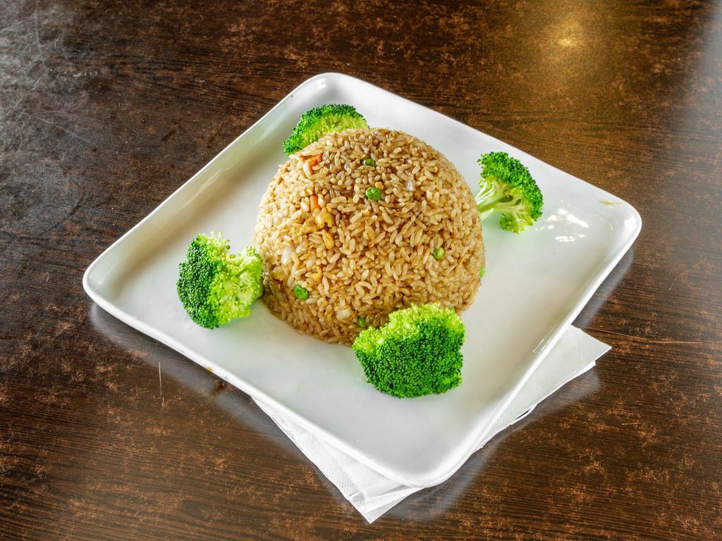 31. Chicken Fried Rice · Stir-fried rice with poultry.
