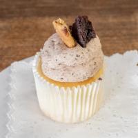  Brookie Cupcake · CHOCOLTAE CHIP COOKIE DOUGH BATTER, TOPPED WITH OUR HAN D MADE BROOKIE FROSTING, TOPPED WITH...