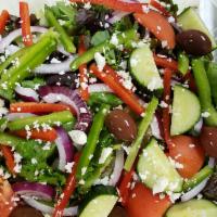 Chef Salad · Spring Mix, Lettuce, Green Pepper, Reg pepper, Red onion, Cucumber, Tomato, Feta Cheese, oli...