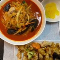 Spicy Seafood Noodle Soup and Fried Pork with Sweet Sour Sauce Combo   짬뽕콤보 · Cooked in oil.