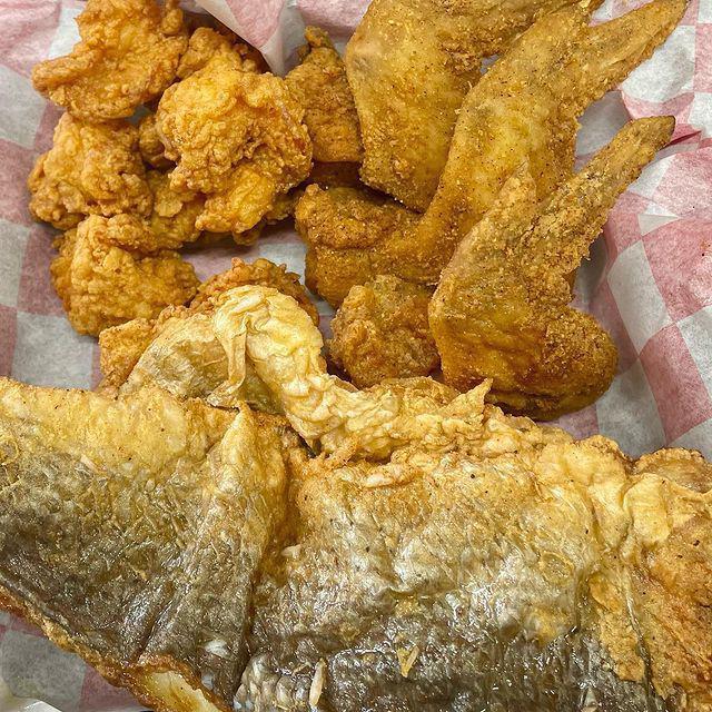 The Big Catch - 3 Wings, 2 Pieces Fish, 5 Shrimp Lunch · 3 pieces crispy whole chicken wings, 2 pieces fried fish (your choice) & 5 pieces  crispy fried shrimp. 