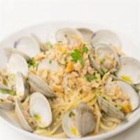 Linguine with Clam Sauce · little neck clams served with your choice of spicy red sauce or white wine garlic sauce