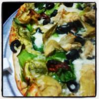 #18 Pesto Vegetarian · Zesty Pesto Sauce, Spinach, Sun-Dried Tomatoes, Black Olives, Bell Peppers and Artichoke Hea...