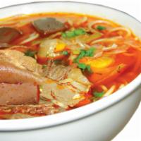 Spicy Beef & Pork Rice Noodle Soup (Bun Bo Hue) · Bun Bo Hue
Spicy Beef & Pork Rice Noodle Soup