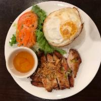 Five Spice Chicken and Fried Egg with Rice Plate · 