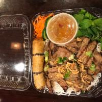 Grill Pork & Egg Roll with Vermicelli · 