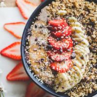 White Bowl · Oats, peanut butter, cacao nibs, banana, coconut meat, coconut milk. Topped with grainless g...