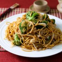 Vegetable Lo Mein · Lo mein noodle with vegetables