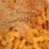 Smoked Mac ’n’ Cheese · Rich and Cheesy with a Smoky Finish