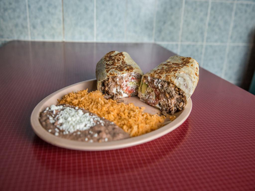 Burrito Combo · Burrito con una orden de arroz y frijoles. Burrito with an order of rice and beans.