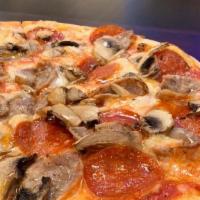 Alla Romana Pizza · Pepperoni, fresh mushroom, Italian sausage, tomato sauce, and mozzarella cheese.