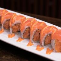 Spicy Queen Roll · Salmon, spicy salmon, onion, ginger, tempura flakes, tobiko and Gochujong mayo.