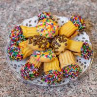 1/2 lbs. Vanilla Cookies · 1/2 lbs. assorted vanilla cookies served in a small plastic dome.