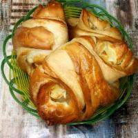 Pan con queso /cheese bread · small bread with cheese inside 