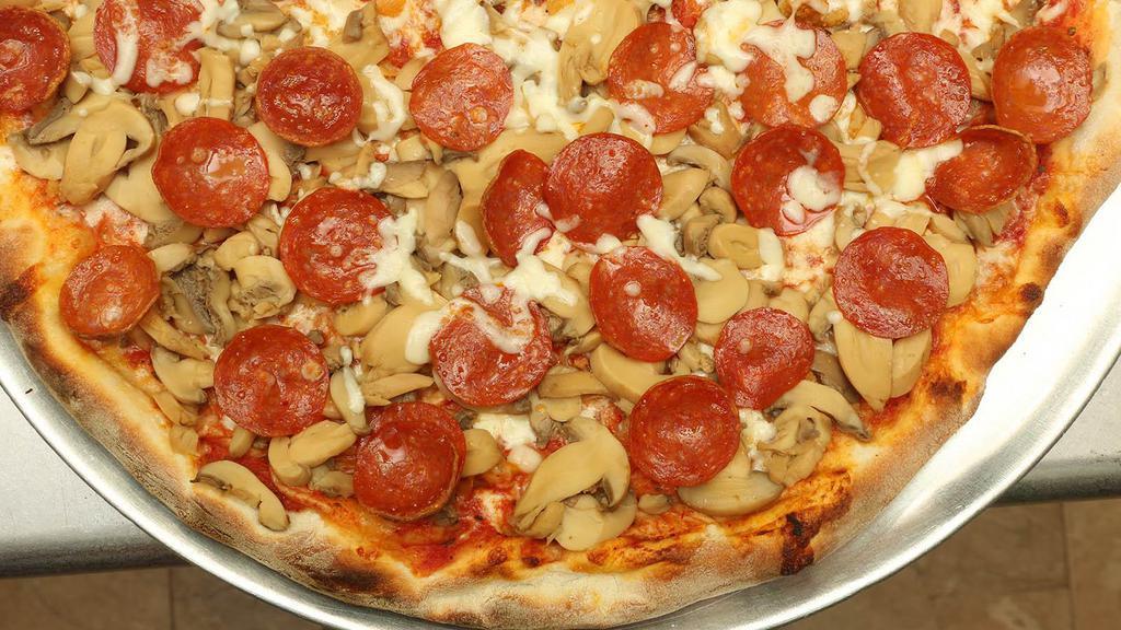 Mushroom Pepperoni Pizza · 