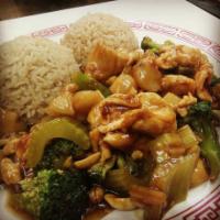 Kung Pao Chicken Combo Platter · Spicy.