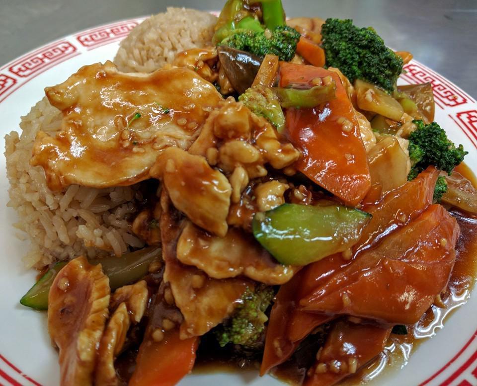 Chicken with Hot Garlic Sauce Combo Platter · Spicy.