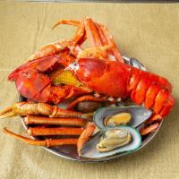 Combo E · 1 Whole Lobster and 1 lb. Snow Crab Legs  0.5lb shrimp with no head, 0.5lb green mussels, 2 ...