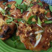 សាច់​មាន់អាំងរសជាតិដូងគ្រឿងCoconut Lemongrass Roasted Chicken · Oven roasted chicken thigh skin/bone in coconut Khmer Kroeung (fresh ingredients).  Topped w...