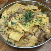 PAPPARDELLE FUNGHI PORCINI  · Pappardelle with porcini mushroom 