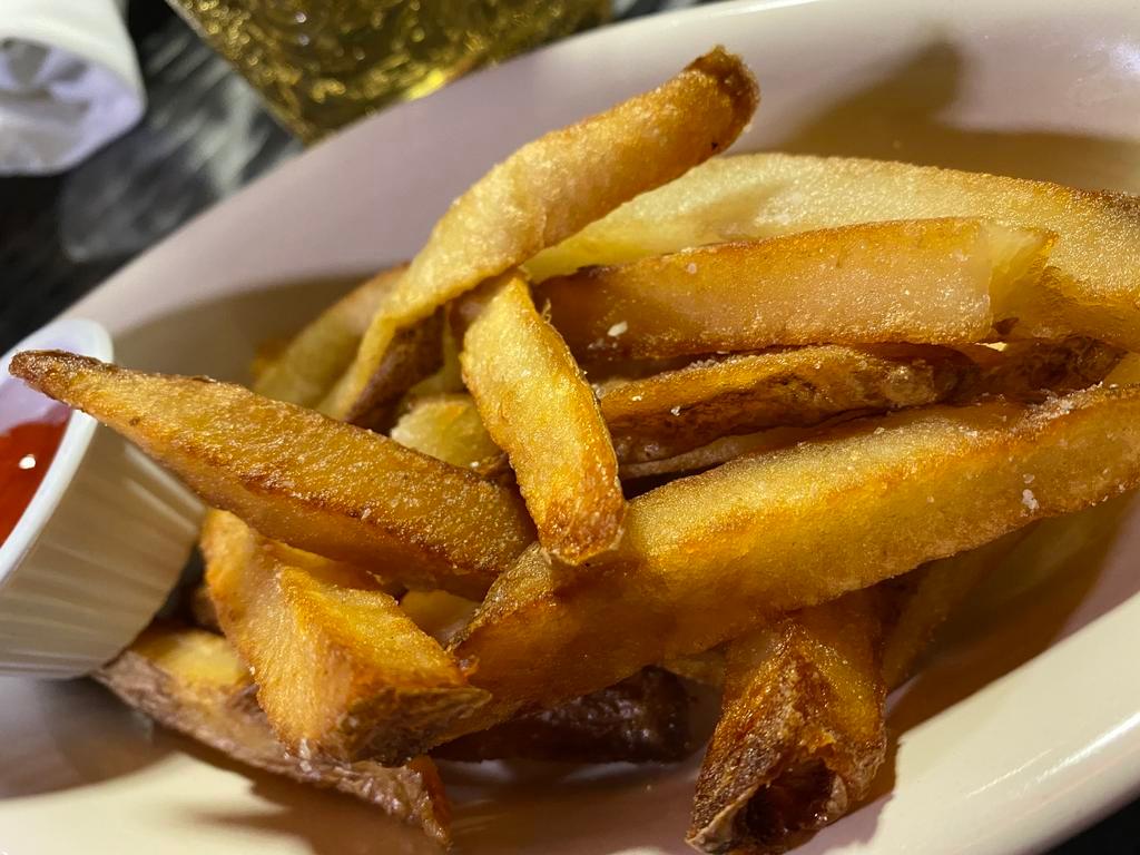 Hand cut fries · Fried potatoes.