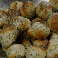 Garlic Knots · 4 pieces.