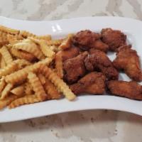 Kids Alitas de Pollo · 6 pieces. Chicken wings with fries.