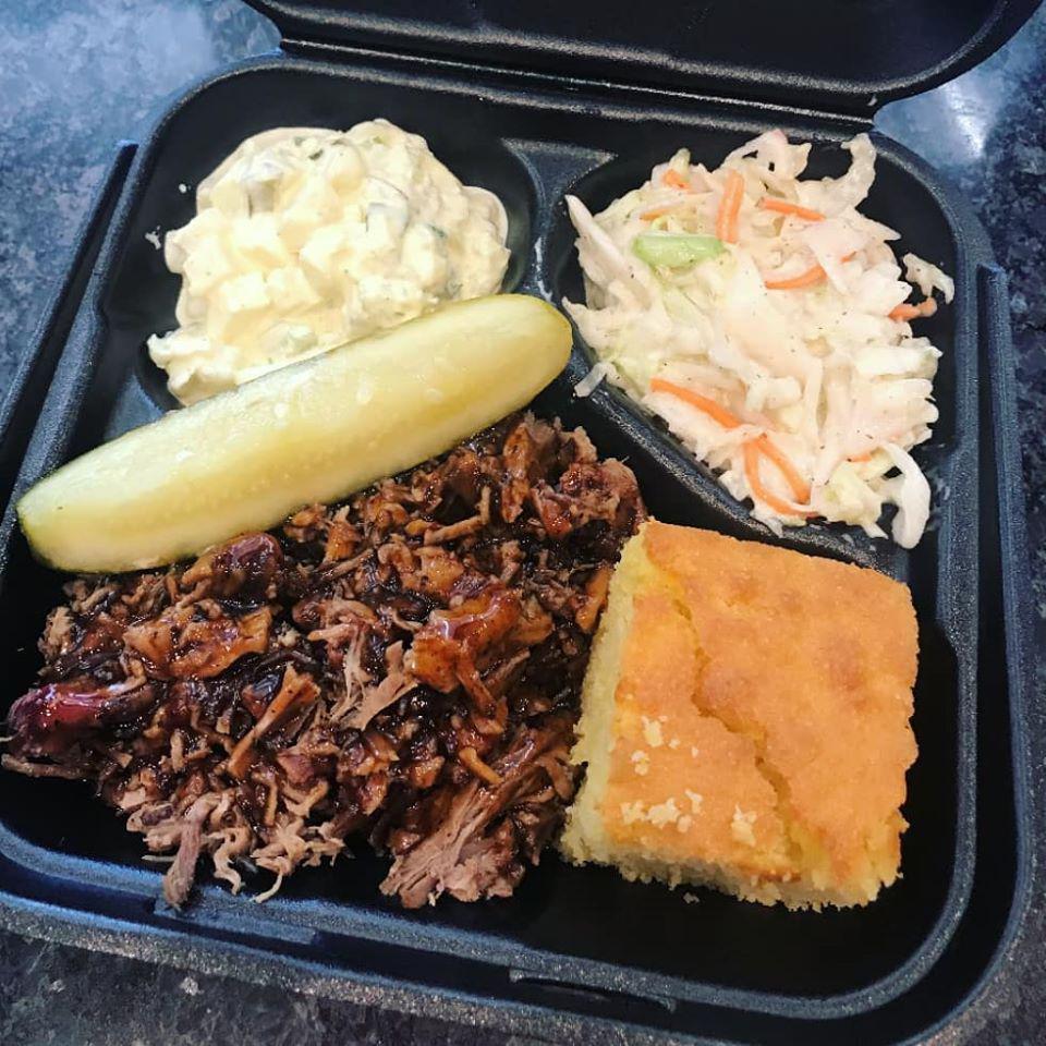 1 Meat Plate with 2 Homestyle Sides and a Roll or Homemade Cornbread · Choose one of our delicious perfectly smoked meats and two of Star's famous homestyle sides and either a roll or homemade cornbread.