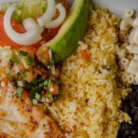 Pechuga Asada · Grilled chicken with rice, black beans, pasta with mayonnaise guacamole y pico.