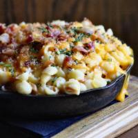 GH MAC N CHEESE · Shell Pasta, Three Cheese, baked in a cast iron Skillet, Panko Crusted
