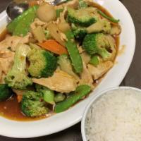 C16. Hunan Chicken · Spicy sliced tender chicken sauteed with vegetables in a spicy brown sauce.