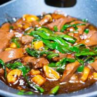 Duck Blood with Chives (韭菜鴨血) · 