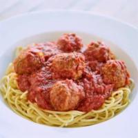 Spaghetti and Meatballs ·  Long thing pasta.
