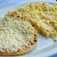 Arroz Revuelto con huevo y Arepa con Queso. · Arroz revuelto con huevo y arepa con queso
Rice mixed w/ scrambled eggs w/ arepa with cheese.