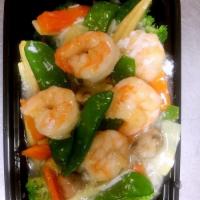 H5. Lake Tung Ting Shrimp · Large whole shrimp sauteed with broccoli, straw mushroom and bamboo shoots in a delicious eg...