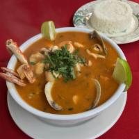 Parihuela · Mixed seafood soup.