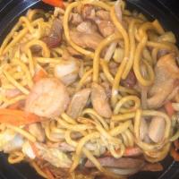 40. House Special Lo Mein · Soft noodles with pork, chicken and shrimp.