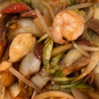 47. House Special Chow Mein · Pork, chicken, and shrimp. Served with white rice and crispy noodle.