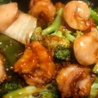 H7. Shrimp and Scallop with Garlic Sauce · Large shrimp and fried scallops in mixed vegetables in hot garlic sauce. Hot and spicy.