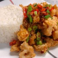 Spicy Crispy Squid Plate · Served with carrot, hot pepper and bell pepper. Hot and spicy.