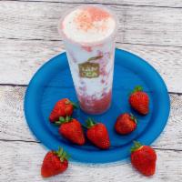 Strawberry Creamy Smoothie · 