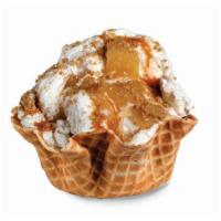 Apple Pie A La Cold Stone · French Vanilla Ice Cream, Cinnamon, Graham Cracker Pie Crust, Apple Pie Filling and Caramel