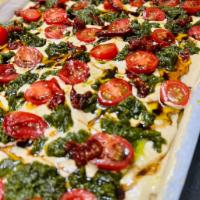 Basil Pesto Caprese Flatbread (V) (GF) · *all ingredients are organic and many are from the local farmers market!

20+g protein per s...