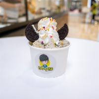 Oreo's Secret Ice Cream · Base and Oreo.